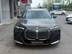 BMW 7 Series 2023 735Li M Sports Package - фото 2