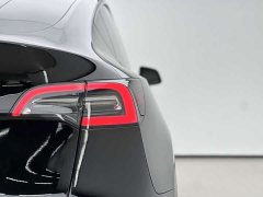 Tesla Model Y standard range rear-wheel drive version - фото 10