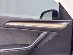 Tesla Model Y standard range rear-wheel drive version - фото 13