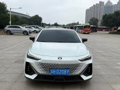 Changan UNI-V 1.5T Prestige Edition - фото 3