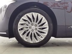 Volvo EM90 2025 Ultra six-seater - фото 17