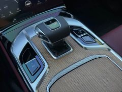 Hongqi E-HS9 660km Qichang version six seats - фото 7