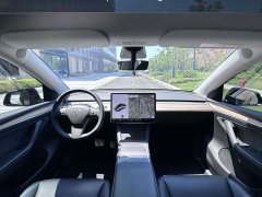 Tesla Model Y standard range rear-wheel drive version - фото 4