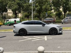 Changan UNI-V 1.5T Prestige Edition - фото 4