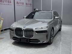 BMW i7 eDrive50L DeluxeLuxury - фото 1