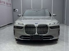 BMW i7 eDrive50L DeluxeLuxury - фото 2
