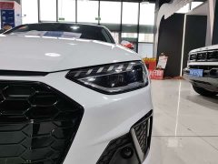 Audi A4L 40 TFSI Luxury Dynamic Type - фото 15