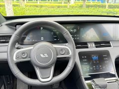 Li Auto Ideal ONE 2020 extended range 6-seater version - фото 3