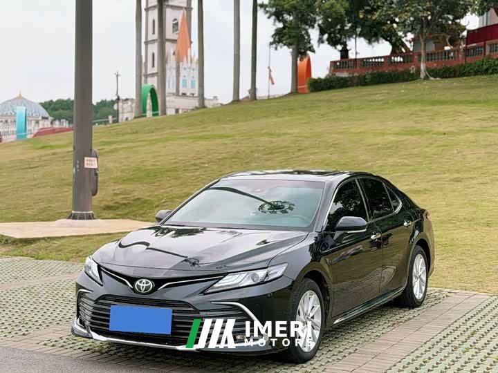 Toyota Camry 2.0G Deluxe Edition - автомобиль из Китая