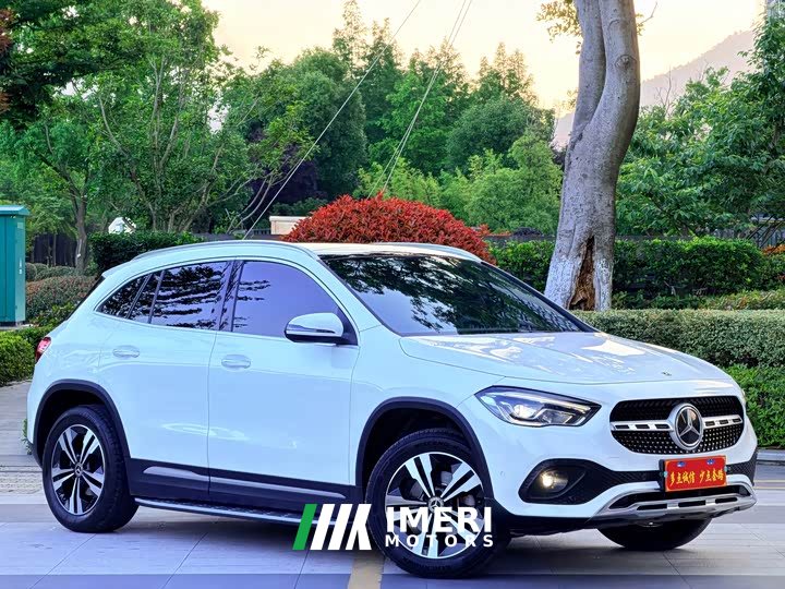 Mercedes-Benz GLA 200