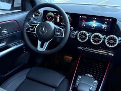 Mercedes-Benz GLA 200 - фото 11