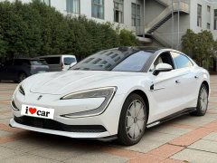 Yangwang U7 EV 5-Seat Luxury Edition - фото 1