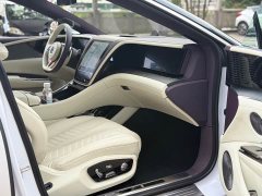 Yangwang U7 EV 5-Seat Luxury Edition - фото 12