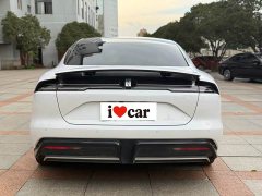 Yangwang U7 EV 5-Seat Luxury Edition - фото 4