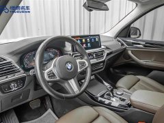 BMW X3 xDrive25i M - фото 12