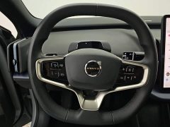 Volvo EX30 2025 rear-wheel drive long-range version Ultra - фото 8