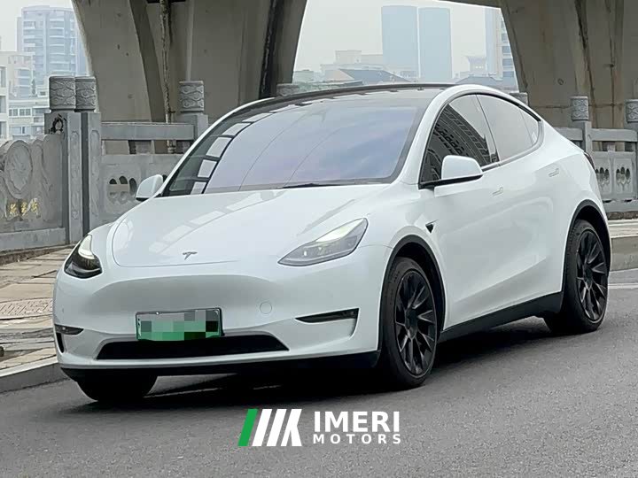Tesla Model Y Long Range Edition - автомобиль из Китая