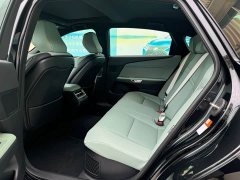 Lexus ES 300h - фото 6