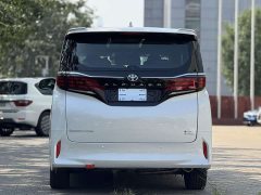 Alphard Hybrid 2.5L Exclusive Gold Edition - фото 5