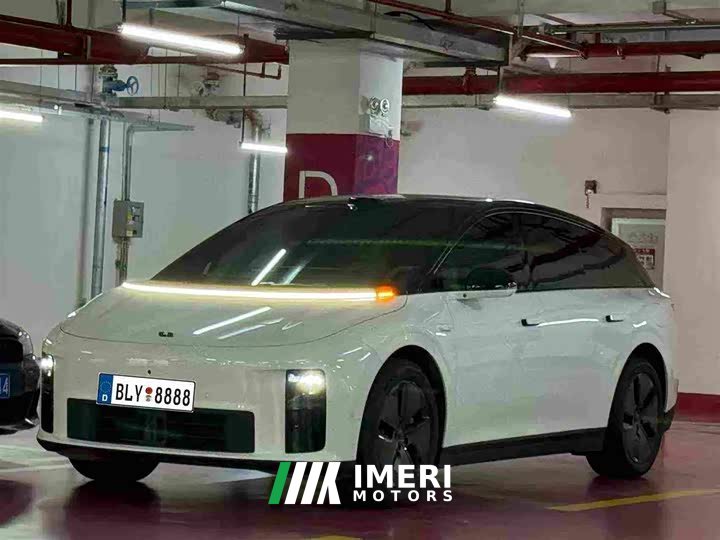 Li Auto i6 2WD Edition - автомобиль из Китая