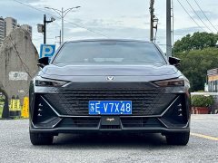 Changan UNI-V 1.5T premium - фото 1