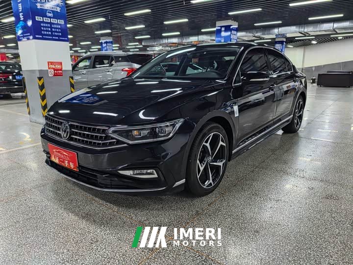 Volkswagen Magotan 2 Million Edition 330TSI DSG Leading - автомобиль из Китая