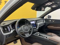 Volvo XC60 B5 AWD Luxury Edition - фото 4