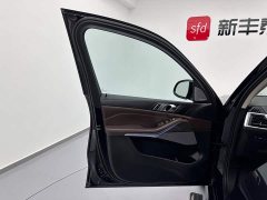 BMW X5 xDrive 30Li Exclusive M Sports Night Package - фото 8