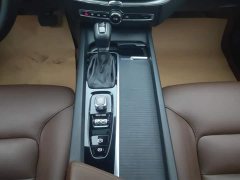 Volvo XC60 T5 four-wheel drive Zhiyi Luxury Edition - фото 16