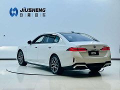 BMW i5 eDrive 35L Exclusive M Sports Package - фото 6
