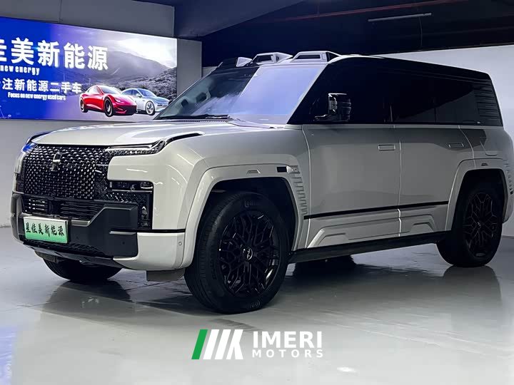 Yangwang U8 Luxury Edition - автомобиль из Китая