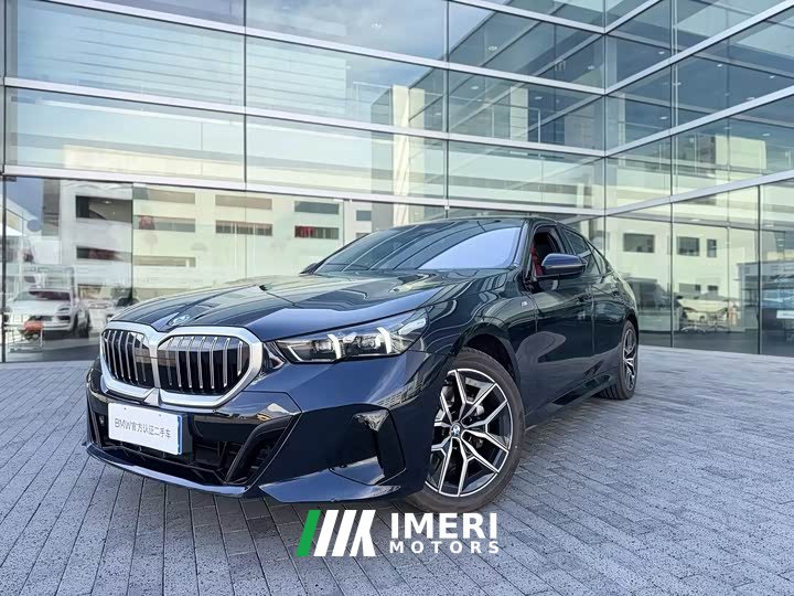 BMW 5 530i Version M - автомобиль из Китая
