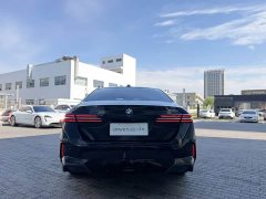 BMW 5 530i Version M - фото 6