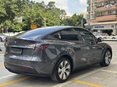 Tesla Model Y Rear-Wheel Drive - фото 3