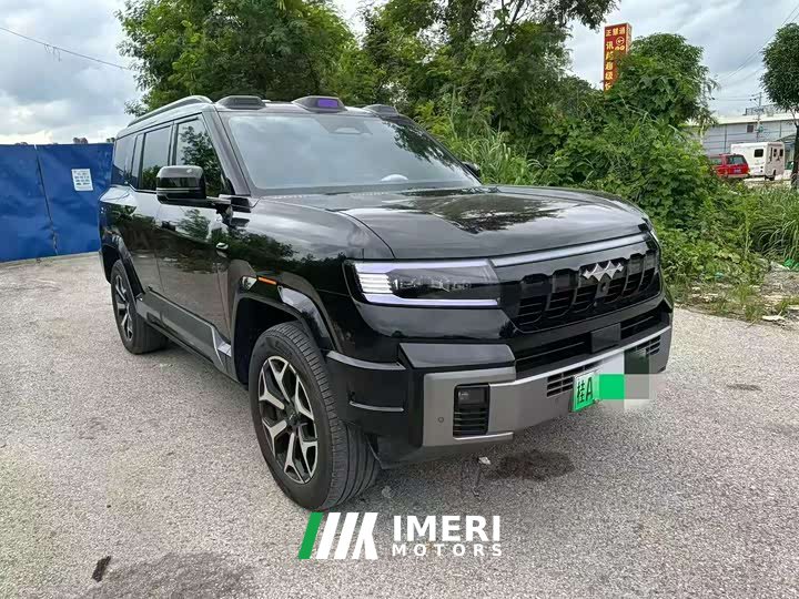 Fangchengbao Leopard 8 Zhiyong Flagship UAV Edition 6-Seater - автомобиль из Китая
