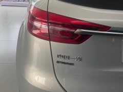 Hongqi HS5 2019 2.0T Zhilian Qixiang four-wheel drive version - фото 14