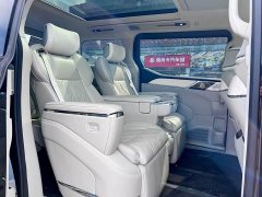 Volvo EM90 2025 Ultra six-seater - фото 15