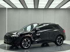 Audi Q3 2023 35 TFSI Fashionable and Dynamic (1.4T) - фото 1