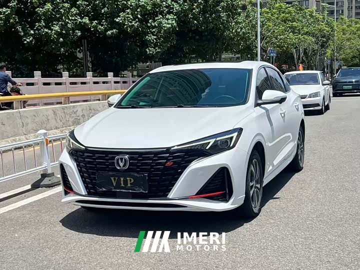 Changan EADO Enjoy Edition PLUS Blue Whale NE 1.4T GDI DCT Premium Edition - автомобиль из Китая