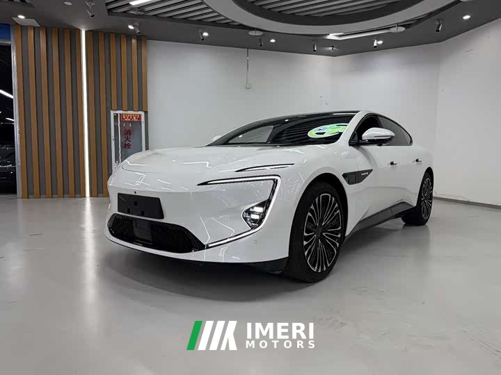 Avatr 12 Facelift Ultra EREV - автомобиль из Китая