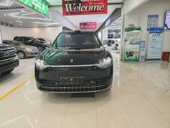 AITO Wenjie M9 extended range Ultra version 52kWh 6-seater version (192-line lidar) - фото 2