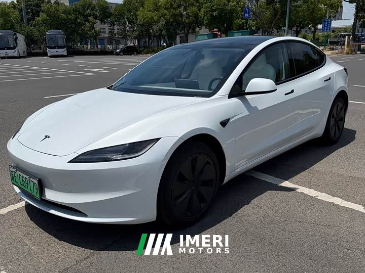 Tesla Model 3 2025 facelift rear-wheel drive version