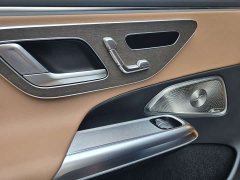 Mercedes-Benz E-Class facelift E 300 L luxury - фото 12