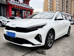 Kia K3 1.5L CVT Deluxe Edition - фото 1