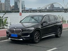 BMW X1 sDrive20Li Deluxe Version - фото 1