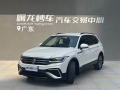 Volkswagen Tiguan L 330TSI automatic two-wheel drive comfort version - фото 1