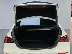 Mercedes-Benz E-Class (Imported) E 260 Luxury Sports Edition - фото 16