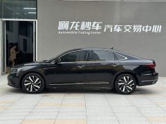 Volkswagen Passat facelift 330TSI luxury version - фото 16