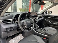 Toyota Highlander 2022 380T four-wheel drive premium version 7 seats - фото 10