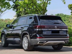 Lexus Touron 530 V6 four-wheel drive flagship version - фото 9